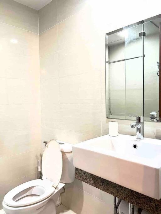 تاغويغ One Uptown Residences Bgc المظهر الخارجي الصورة